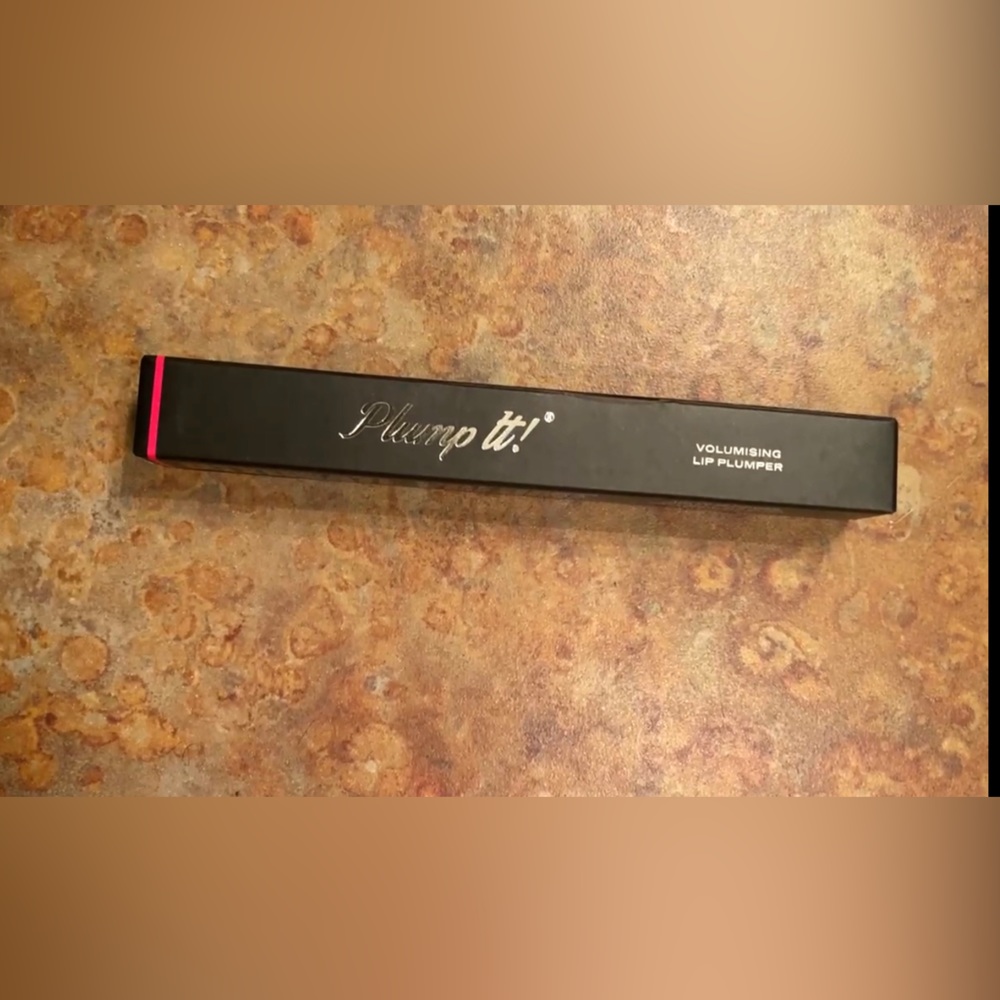 PLUMP IT VOLUMISING LIP PLUMPER
